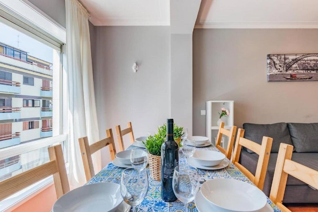 Lar Doce Lar Porto Apartment